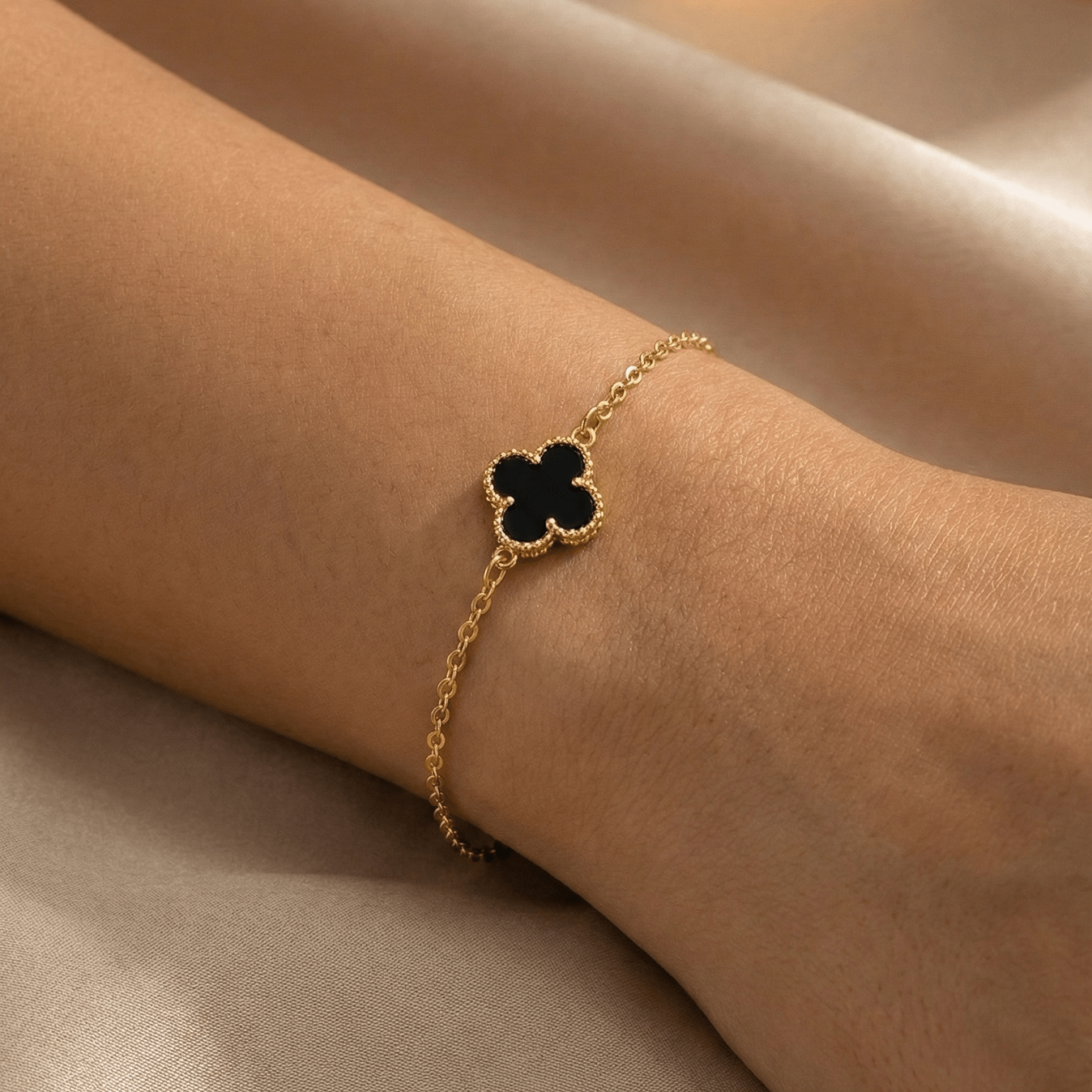 Classic Clover Bracelet - aishabanoco