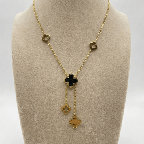 Clover Black - aishabanoco