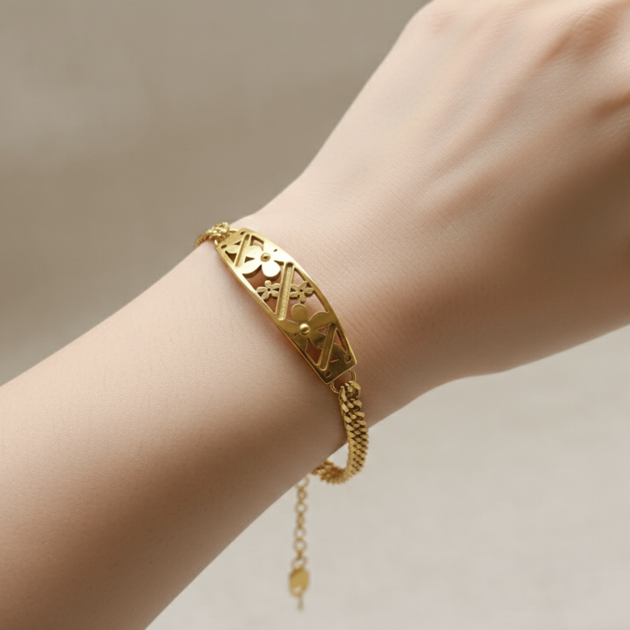Flora Gold Bracelet - aishabanoco