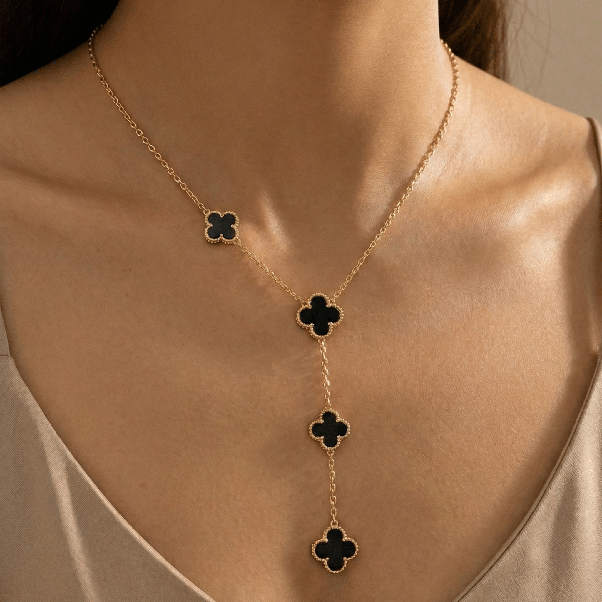 Off Clover 4 - Black - aishabanoco