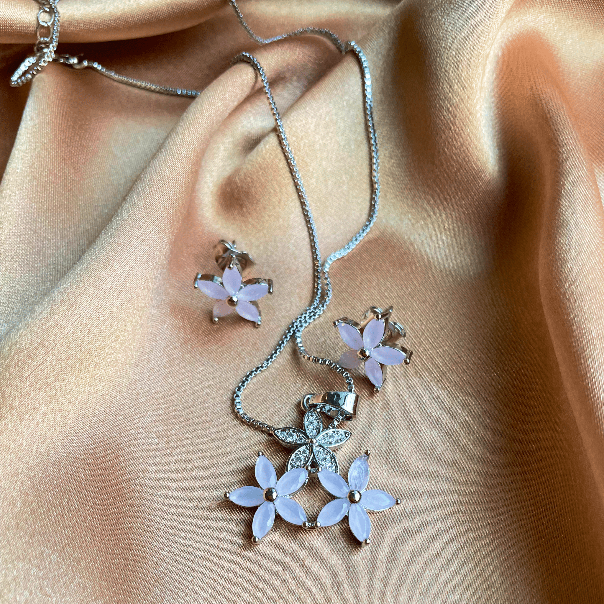 The Floral - aishabanoco